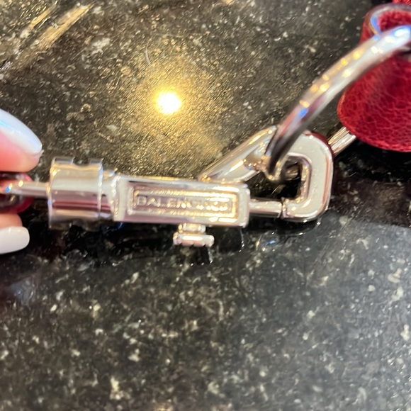 Burgundy Balenciaga crossbody with convertible strap - Picture 5 of 5